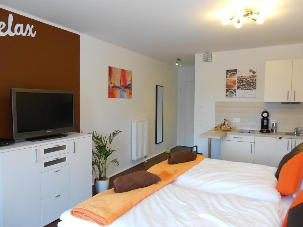 Mein Appartement Huerth Koeln Esterno foto